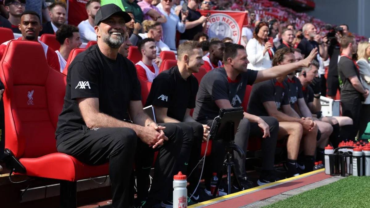 Klopp se despede do Liverpool em jogo marcado por homenagens
