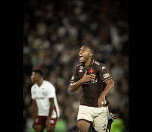 Vasco vence Fluminense e quebra jejum no Maracanã