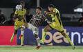 Responsavel pela criacao de jogadas do Fluminense, Lucho Acosta deu trabalho aos marcadores (Foto: Lucas Mercon/Fluminense
