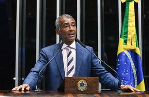 Romário é nomeado relator de projeto que propõe profissionalização da arbitragem