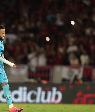 Neymar é criticado por jornal espanhol após atuação apagada contra o Flamengo