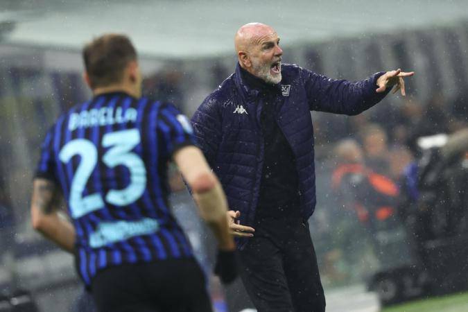 Pioli e o terceiro tecnico a cair no futebol italiano nesta temporada, depois das saidas de Igor Tudor da Juventus e de Patrick Vieira do Genoa