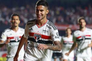 Rodrigo Nestor em jogo do Sao Paulo (Foto: Reproducao / UOL Esporte)