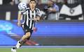 Savarino em acao pelo Botafogo contra o Atletico-MG, no Nilton Santos (Foto: Vitor Silva / Botafogo