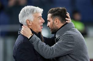 Gasperini e Fabregas (Foto: Reproducao / Imago)