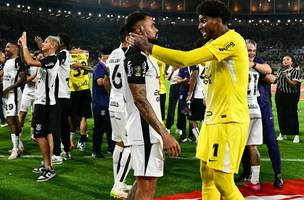Hugo Souza conquistou a Copa do Brasil pela segunda vez na carreira (Foto: Pablo Porciuncula / AFP)