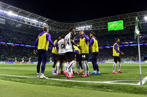 Jogadores do Corinthians (Foto: Marcos Ribolli)
