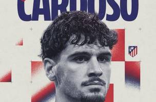 Postagem do Flamengo com fotos de Filipe Luis teve uma imagem do anuncio de Johnny Cardoso no Atletico de Madrid (Foto: Reproducao)