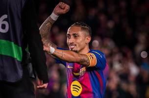 Raphinha e um dos destaques do Barcelona (Foto: Divulgacao / Barcelona)