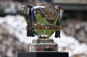 Trofeu da Copa do Brasil tem um novo campeao para levanta-lo (Foto: Rafael Ribeiro/CBF)