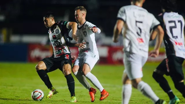 Equipes entram em campo neste sabado (22), as 16h no Estadio Willie Davids.
