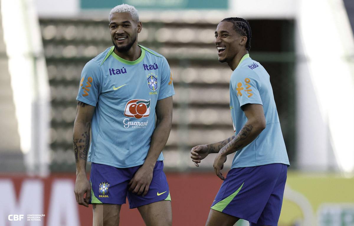 Joao Pedro (a dir.) ao lado de Joelinton; atacante do Brighton deve ser titular.
