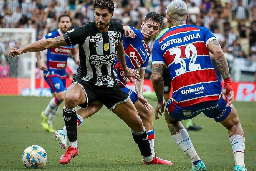 Pedro Raul fez o gol que garantiu titulo ao Ceara contra Fortaleza.