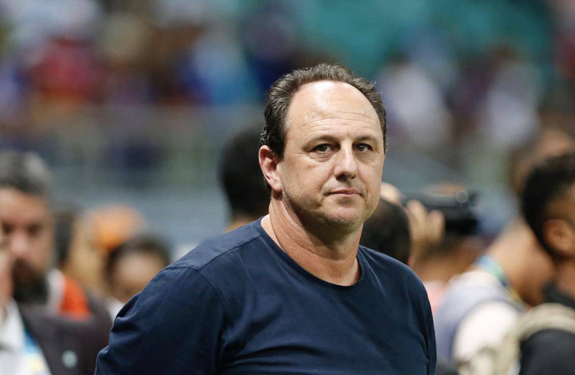 Rogerio Ceni defendeu arbitragem apos empate.