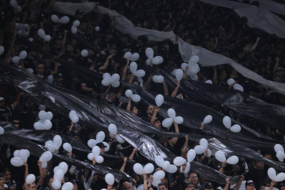Torcida do Corinthians na Neo Quimica Arena