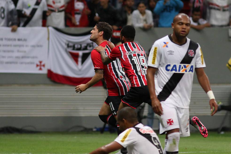 Vasco x Sao Paulo - gol Pato
