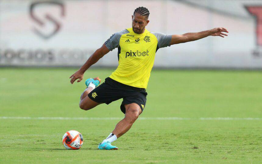 Zagueiro do Flamengo processa Botafogo e espera receber R$ 400 mil
