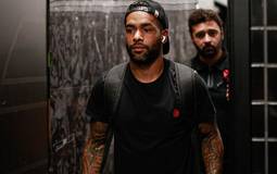 Alex Teixeira recebe novas chances no Vasco após período sem gols