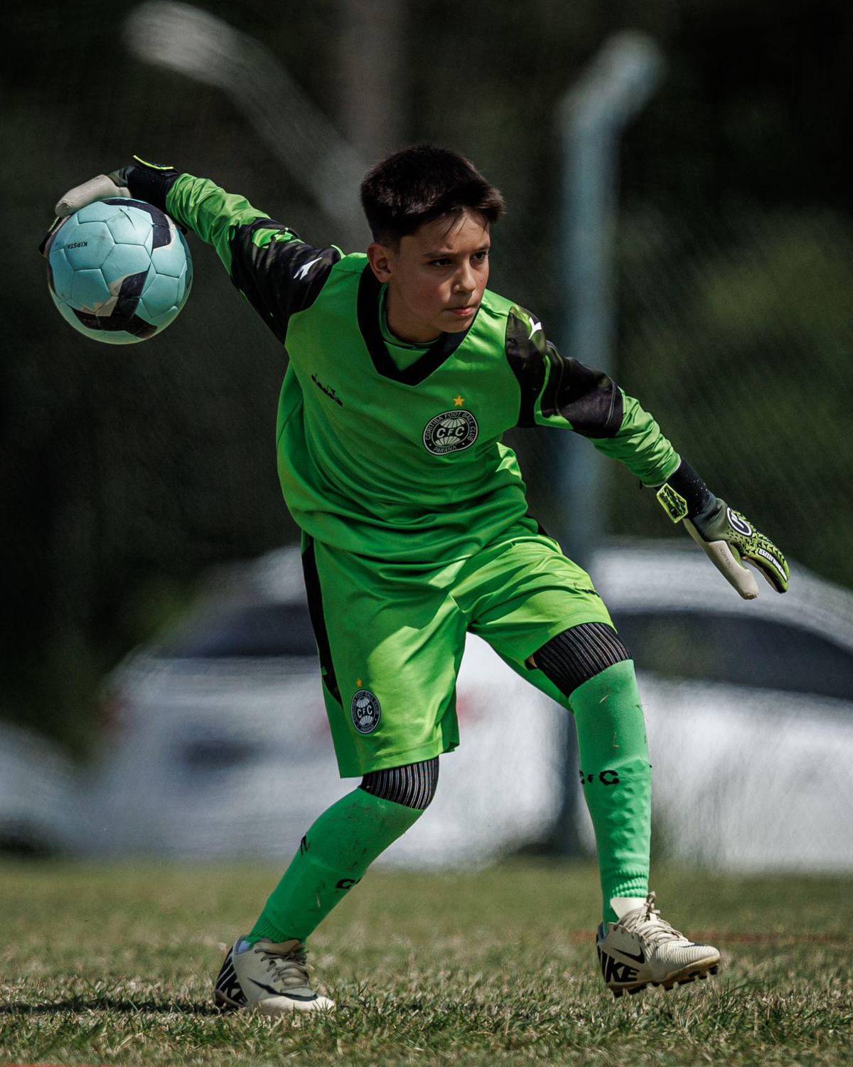 Aos 11 anos, cria da base ja foi sondado por equipes como o Flamengo e o Gremio