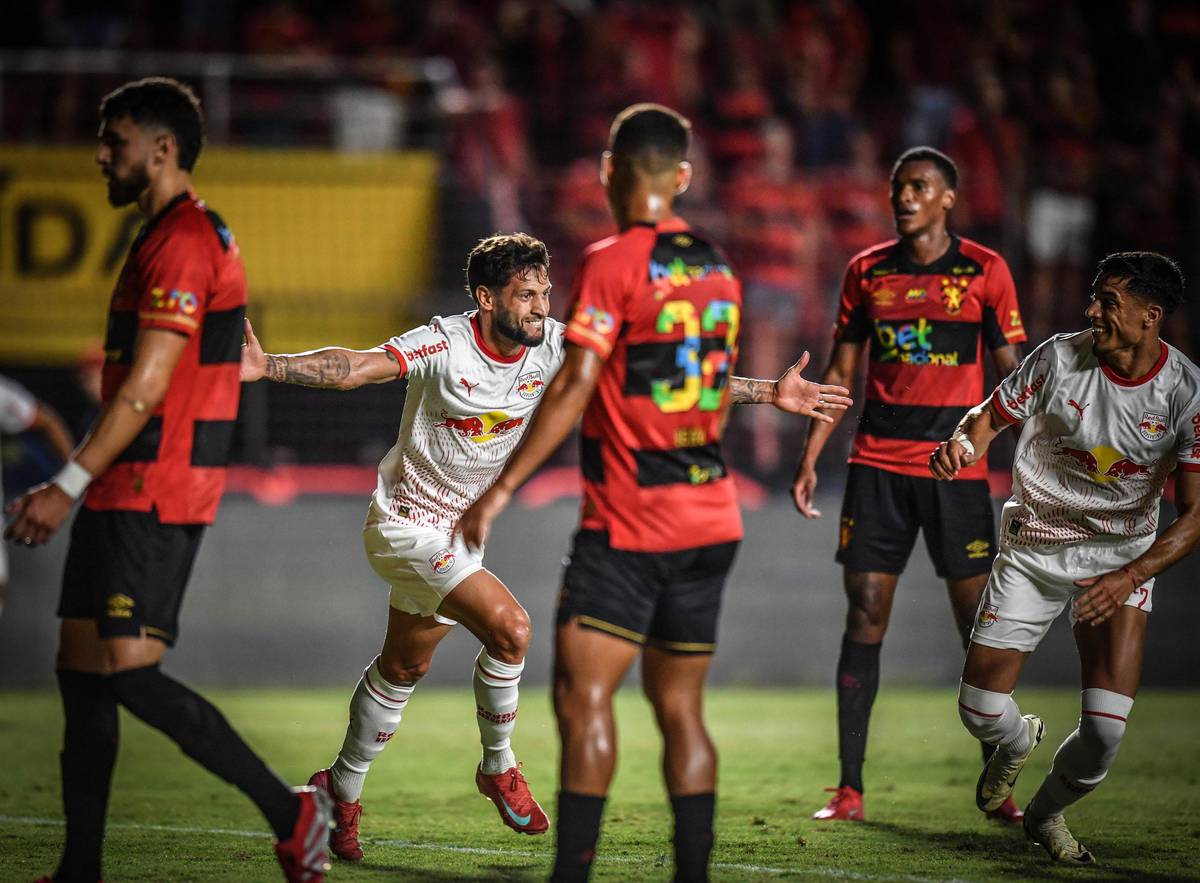 Bragantino vence o Sport fora de casa e entre no G-4 do Campeonato Brasileiro.