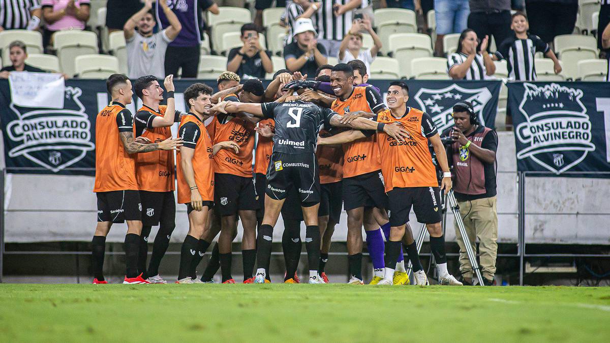 Ceara e Vasco se enfrentaram em duelo valido pela 4a rodada do Campeonato Brasileiro, disputado na Arena Castelao, na noite desta terca-feira (15).