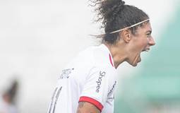 Cristiane e Flamengo miram o G8 com nova treinadora para o Brasileirão