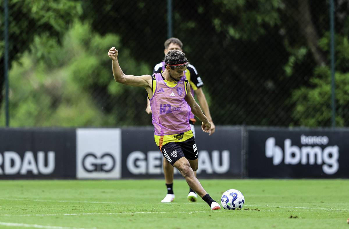 Galo chega em momento conturbado contra o Botafogo.