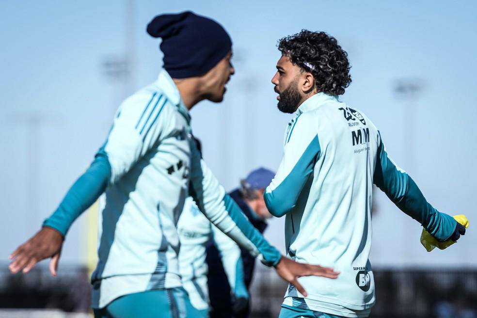 Matheus Pereira e Gabigol em treino do Cruzeiro