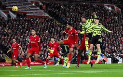 Liverpool prestes a se consagrar campeão inglês; Arsenal adia comemoração