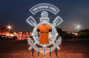 Camisa em homenagem ao terrao feita pela Nike (Foto: Divulgacao)