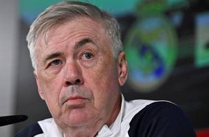 Carlo Ancelotti e o tecnico do Real Madrid (Foto: Javier Soriano / AFP)