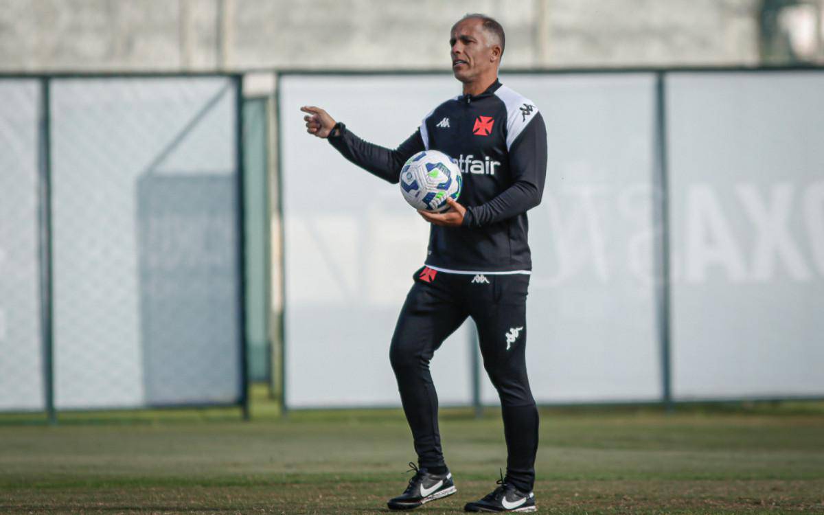 Diretor tecnico do Vasco, Felipe foi interino depois da saida de Fabio Carille