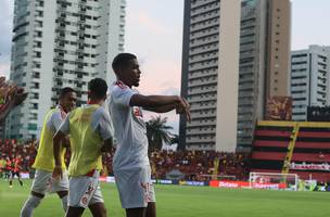 Em jogo equilibrado, Internacional busca o empate fora de casa e mantem a regularidade no Brasileirao (Foto: Ricardo Duarte / SC Internacional)