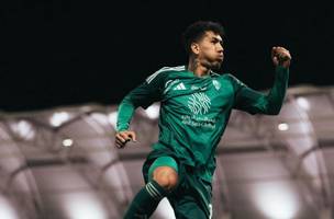 Flamengo estuda possibilidade de contratar Roberto Firmino (Foto: Instagram)