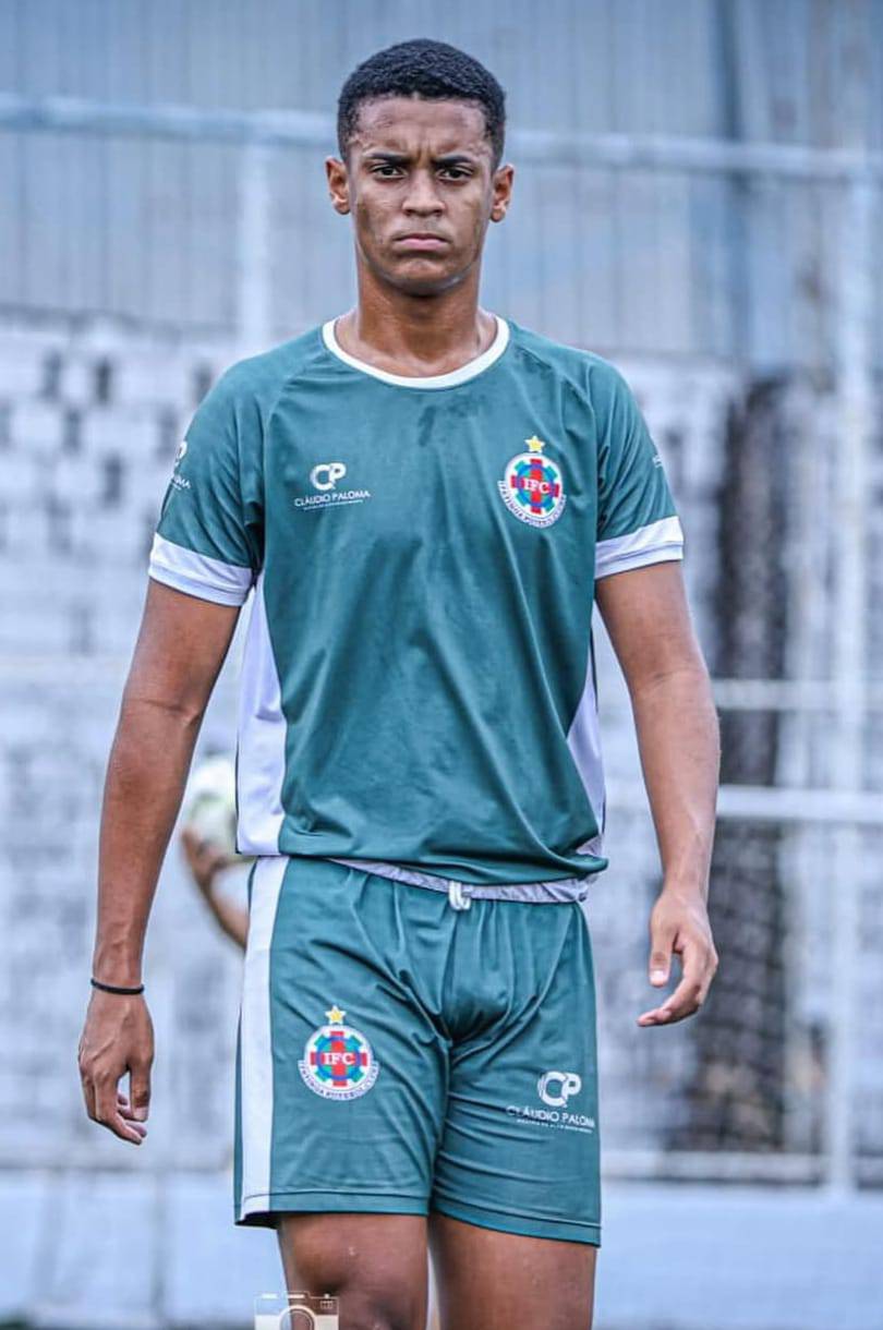 Gabriel Alexandre Martins Rocha, (Martins), Vem se destacando e já chama atenção de empresários e agentes do futebol...