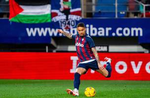 Jogador de 27 anos foi revelado nas categorias de base do Corinthians e chegara ao Laion na janela do Mundial de Clubes, em junho. (Foto: Reproducao / Eibar)