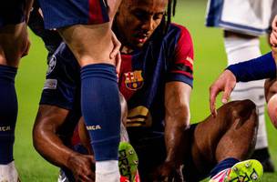 Kounde pode desfalcar o Barcelona por ate tres semanas (Foto: Reproducao / X Twitter FC Barcelona @fcbarcelona_br)