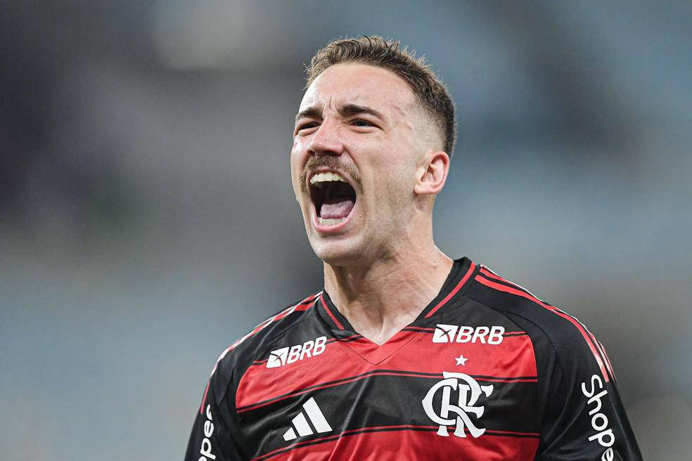 Leo Ortiz comemora primeiro gol na temporada - Flamengo x Botafogo