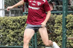 Oscar em treino do Sao Paulo (Foto: Erico Leonan / saopaulofc.net)
