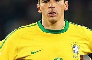 Pentacampeao mundial pelo Brasil, Lucio deixou os gramados em 2020 (Foto: Reproducao / Instagram @lucio_l3)