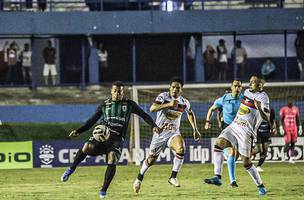 Rodada teve apenas quatro gols em quatro partidas; dois times venceram por 1 a 0. (Foto: @jorgeluizft / Divulgacao Maringa)
