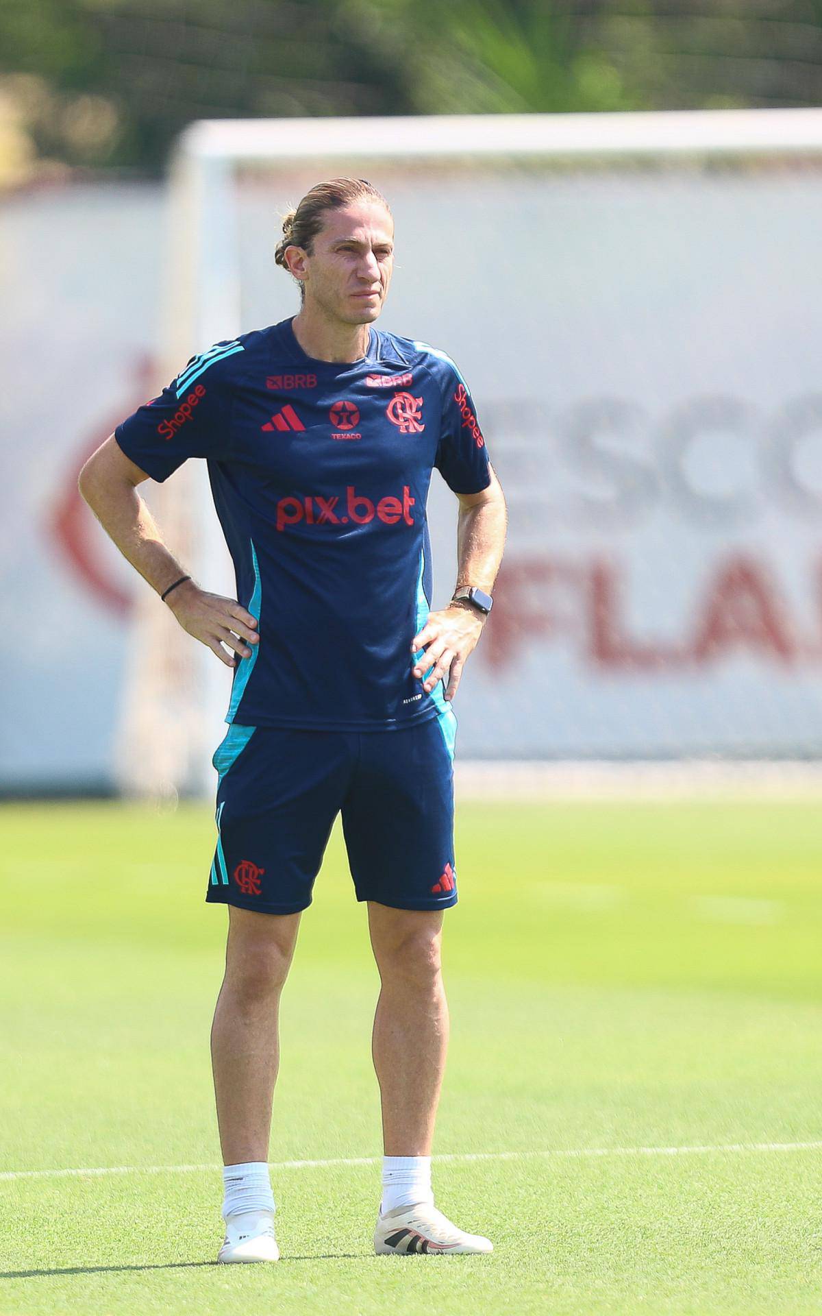 Tecnico Filipe Luis tem problemas para jogo decisivo do Flamengo