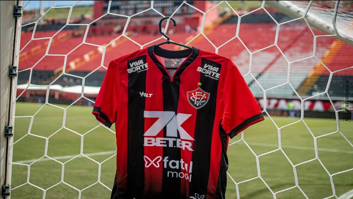 Vitória x Defensa y Justicia se enfrentam no Estádio Barradão, em Salvado.