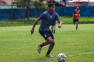 A principio, Kadu chegaria para defender o sub-20 do Botafogo (Foto: Samara Miranda / Ascom Remo)