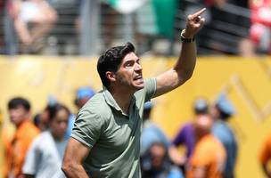 Abel Ferreira durante a partida entre Palmeiras e Al Ahly (Foto: Cesar Greco)