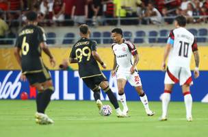 Allan em acao pelo Flamengo contra o Los Angeles FC (EUA) (Foto: Gilvan de Souza / Flamengo)