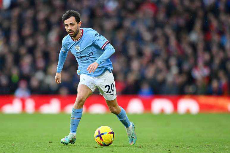Bernardo Silva comemora gol marcado em Manchester City x Aston Villa