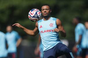 De la Cruz em acao em treino do Flamengo nos Estados Unidos (Foto: Gilvan de Souza / Flamengo)