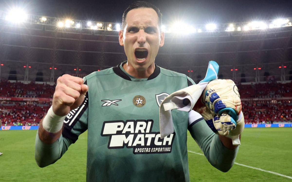 Gatito Fernandez e o estrangeiro com mais partidas na historia do Botafogo