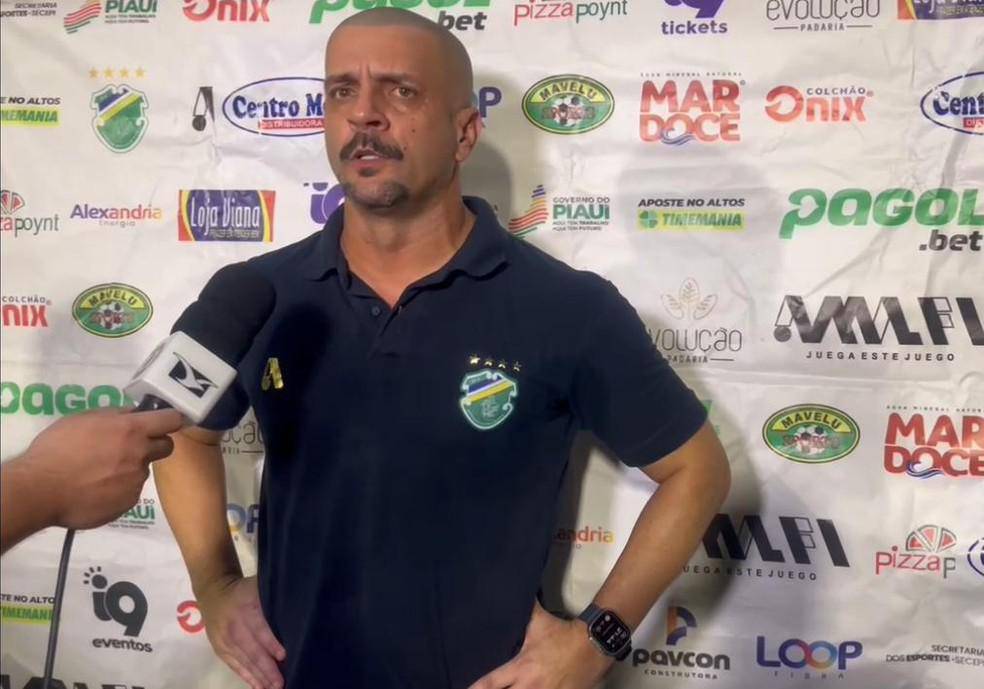 Jerson Testoni, tecnico do Altos